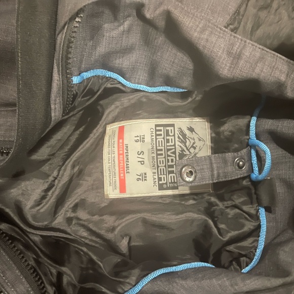 Private Member winter coat - Picture 3 of 3